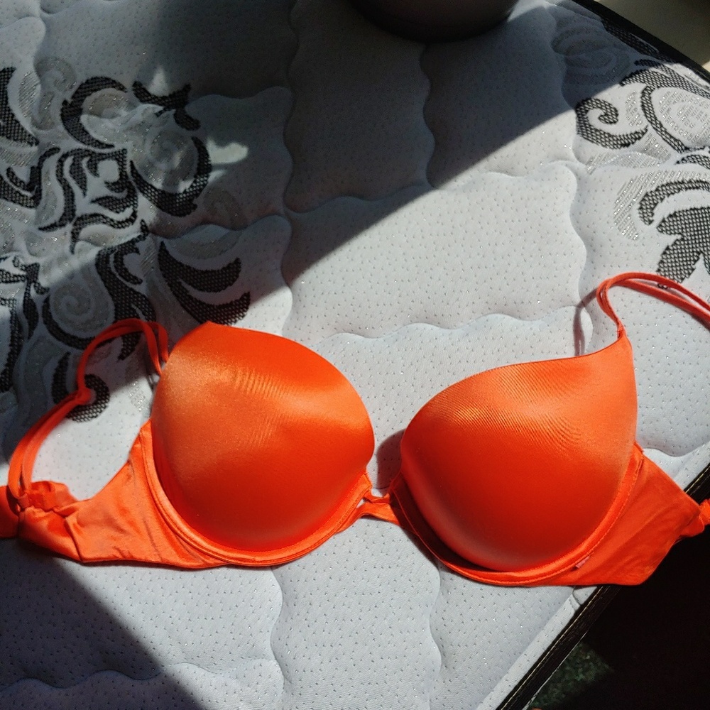 Victoria's Secret Very Sexy Push-Up 32DD